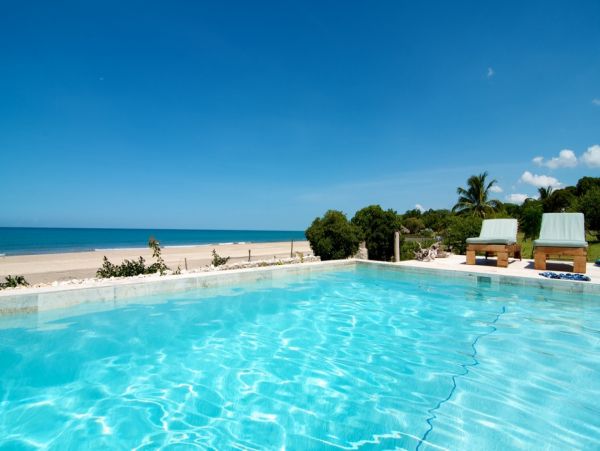 Jamaica Home 1004303