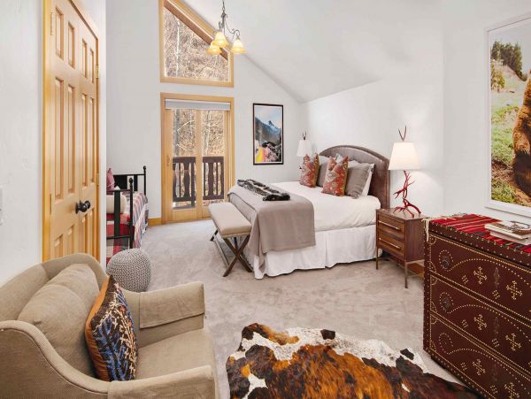 West Vail Duplex directly on Shuttle Path