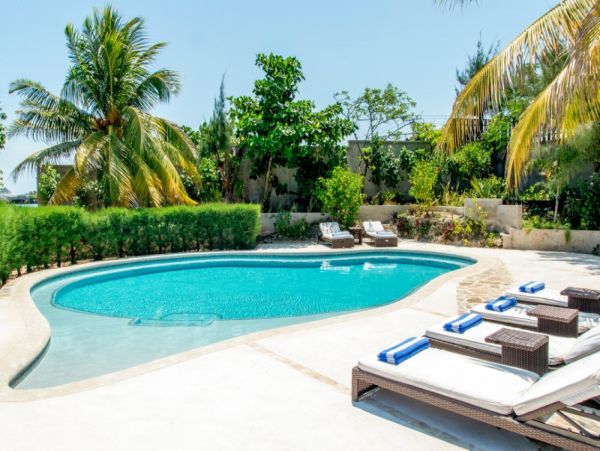 Jamaica Home 1004322