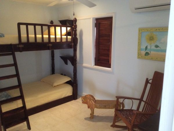 Jamaica Home 1004334