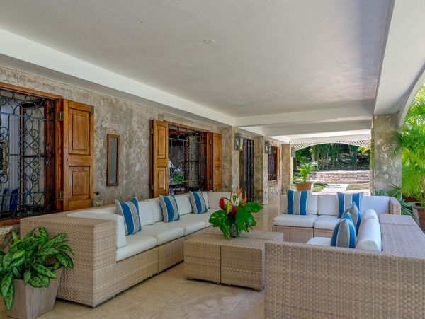 Jamaica Home 1004382