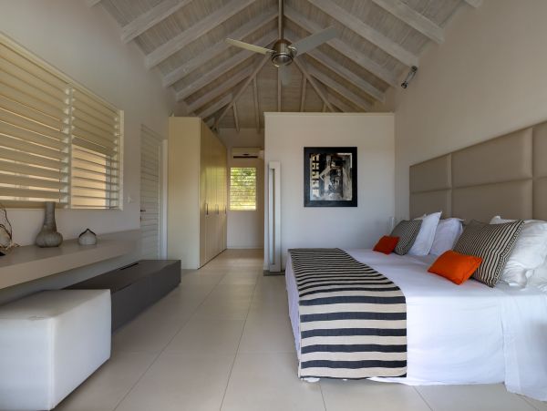 Antigua Barbuda Home 1004387