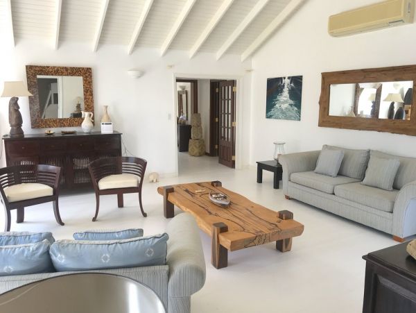 Antigua Barbuda Home 1004392