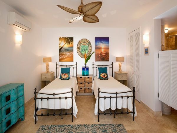 Antigua Barbuda Home 1004393