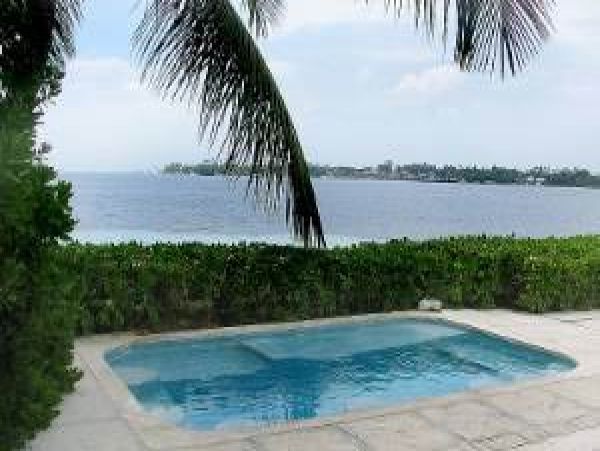 Bahamas Home 1004443