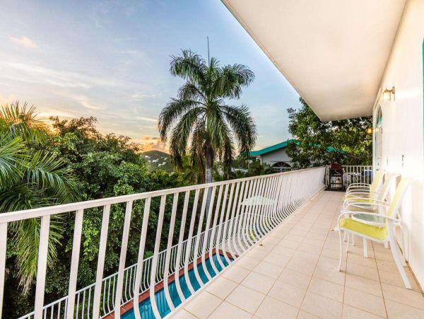 Lovely Two Bedroom Vacation Villa with Private Pool