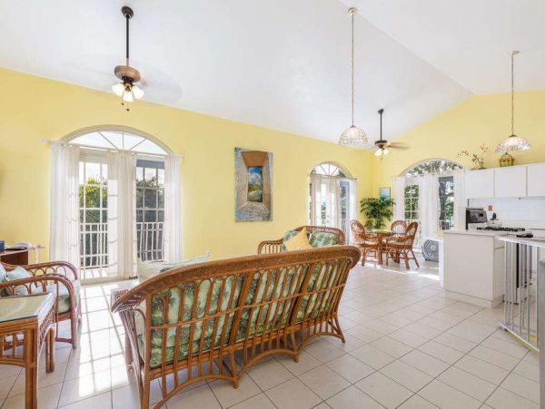 Lovely Two Bedroom Vacation Villa with Private Pool