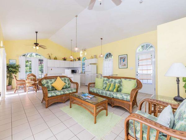 Lovely Two Bedroom Vacation Villa with Private Pool