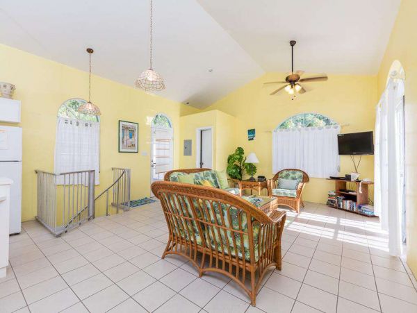 Lovely Two Bedroom Vacation Villa with Private Pool