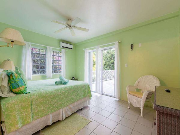 Lovely Two Bedroom Vacation Villa with Private Pool