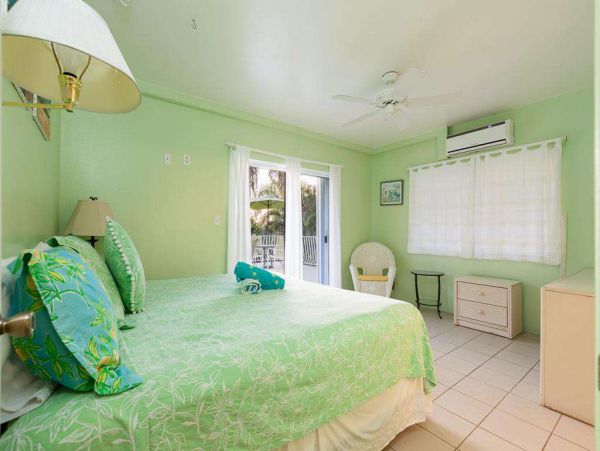 Lovely Two Bedroom Vacation Villa with Private Pool