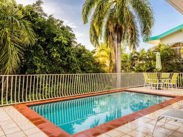Lovely Two Bedroom Vacation Villa with Private Pool