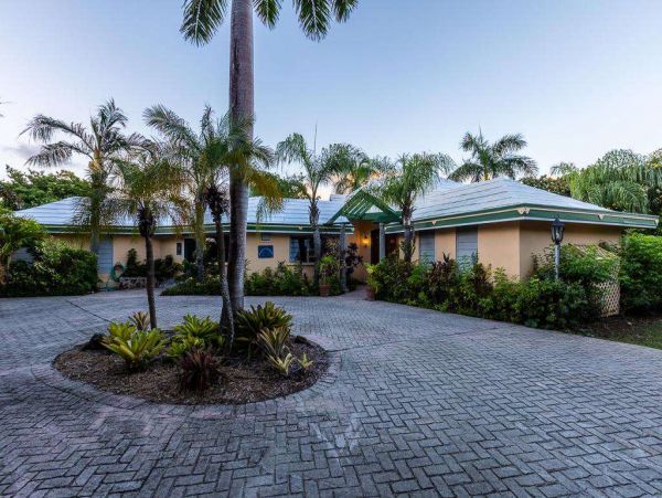 St. John Home 1004538