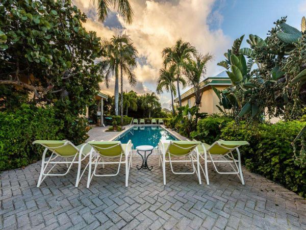 St. John Home 1004538