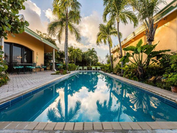 St. John Home 1004538