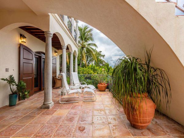 St. John Home 1004540