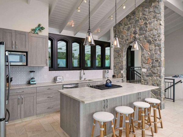 St. John Home 1004545