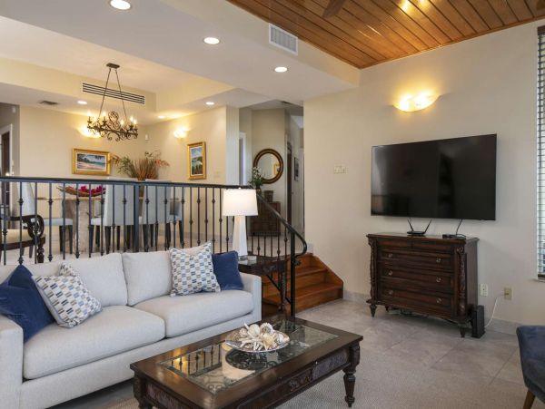 3 Bedroom Stunning St. John Villa Prime Location & Ocean View