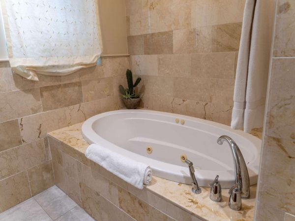 3 Bedroom Stunning St. John Villa Prime Location & Ocean View