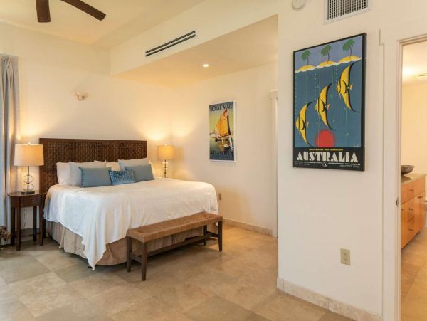 St. John Home 1004580
