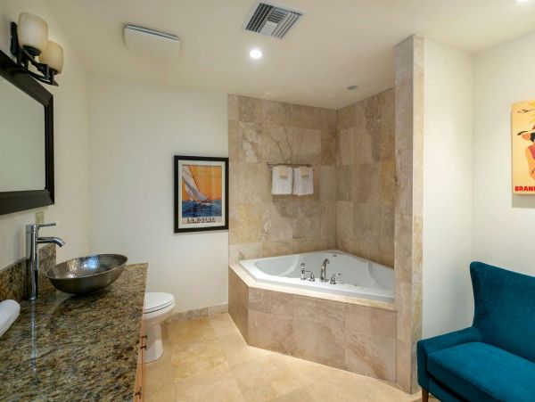 St. John Home 1004580