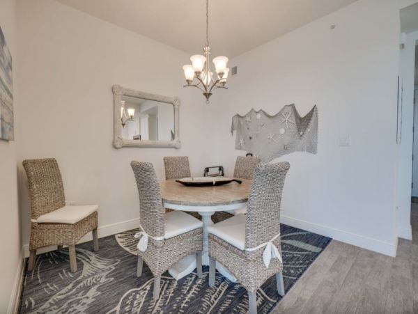 Bayfront Vacation Condo in Bradenton with Pool & Hot Tub
