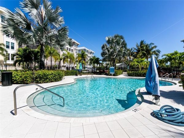 Bayfront Vacation Condo in Bradenton with Pool & Hot Tub