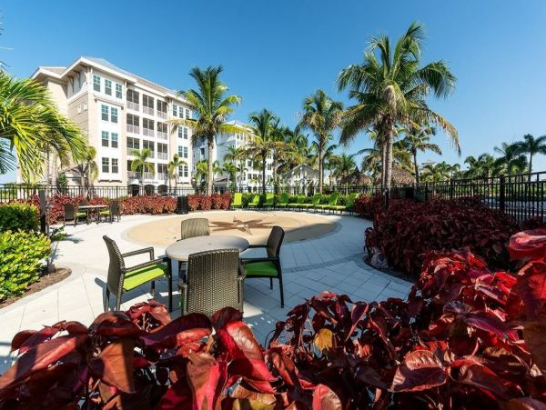 Bayfront Vacation Condo in Bradenton with Pool & Hot Tub
