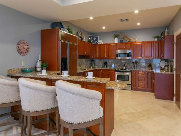 St. John Home 1004622