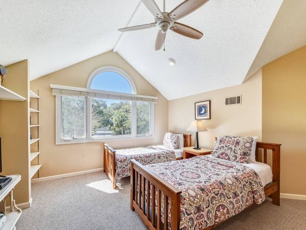 Charming Vacation Home in Hilton Head with Pool Sleeps 10