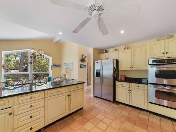 Beautiful Vacation Home in Hilton Head Sleeps 17 Guests