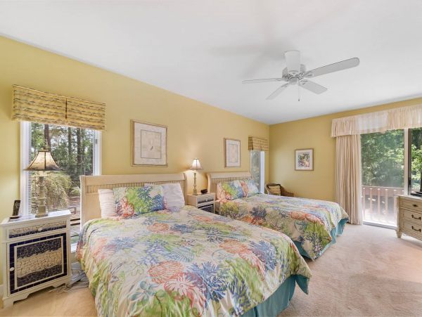 Beautiful Vacation Home in Hilton Head Sleeps 17 Guests