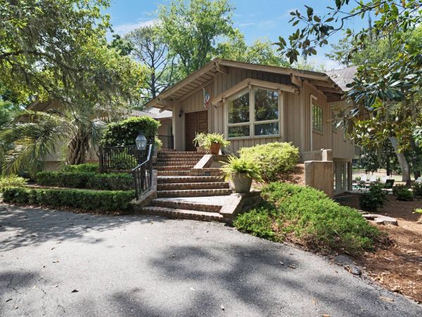 Beautiful Vacation Home in Hilton Head Sleeps 17 Guests