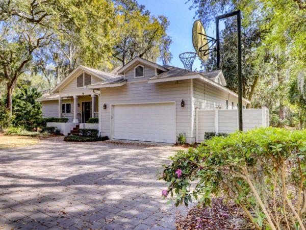Hilton Head 5 Bedroom Vacation Home Private Pool & Grill