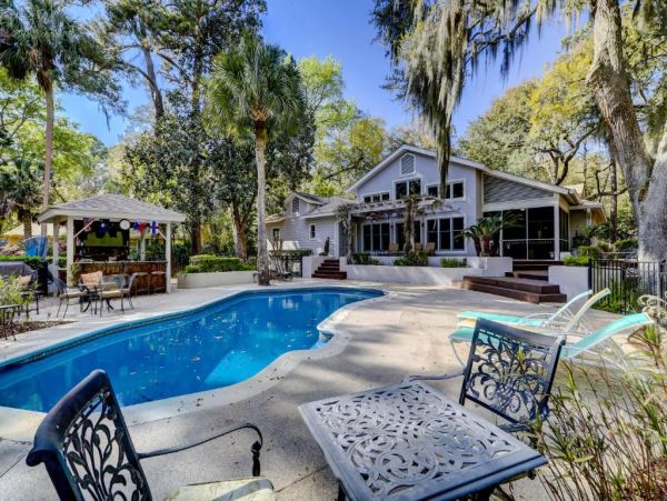 Hilton Head 5 Bedroom Vacation Home Private Pool & Grill