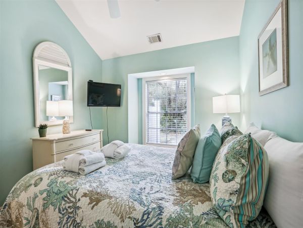 Hilton Head Vacation Rental in Palmetto Dunes 4-Bedroom Home with Pool & Lagoon Dock
