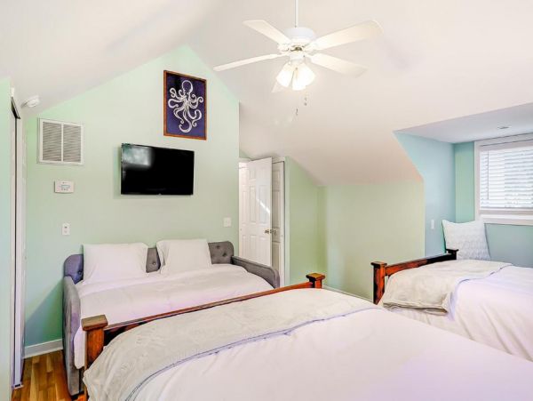 Hilton Head 4 Bedroom Home Private Pool Sleeps 12 Guests