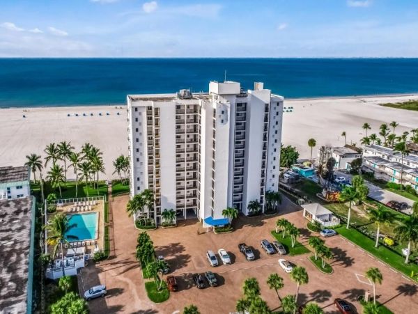 On Beach Fort Myers Vacation Condo Two Bedrooms Gulf Views