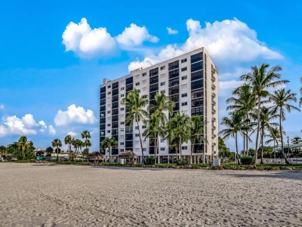 On Beach Fort Myers Vacation Condo Two Bedrooms Gulf Views
