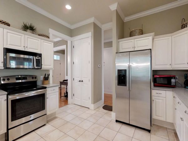 Four Bedroom Walk to Beach Rental Home in Hilton Head