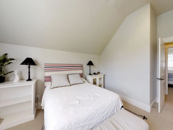 Four Bedroom Walk to Beach Rental Home in Hilton Head