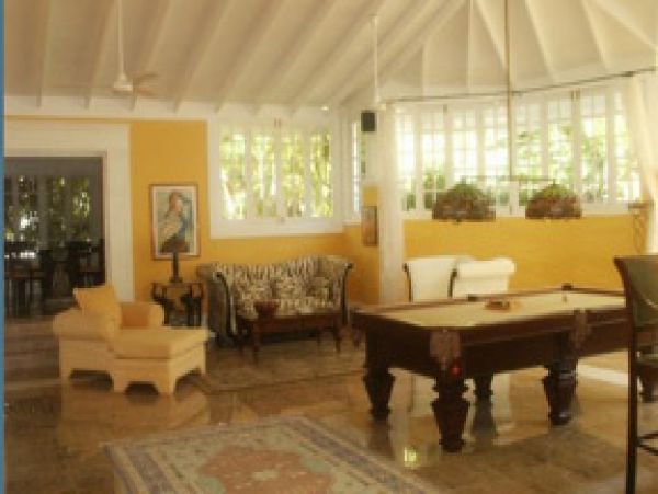 Jamaica Home 1004676