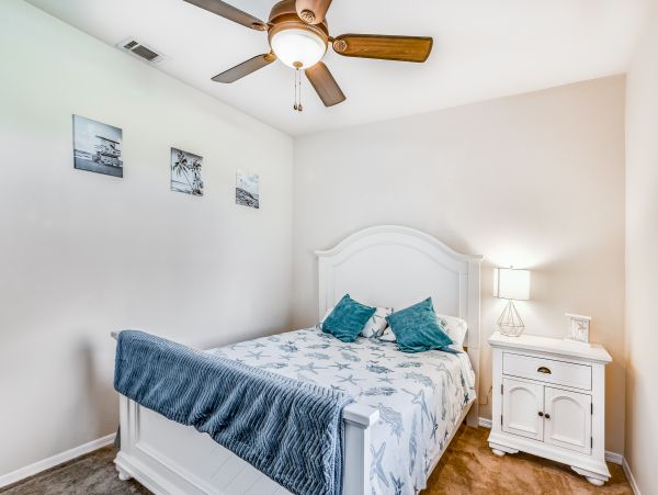 Cape Coral Three Bedroom Pool Home Sleeps Six Guests