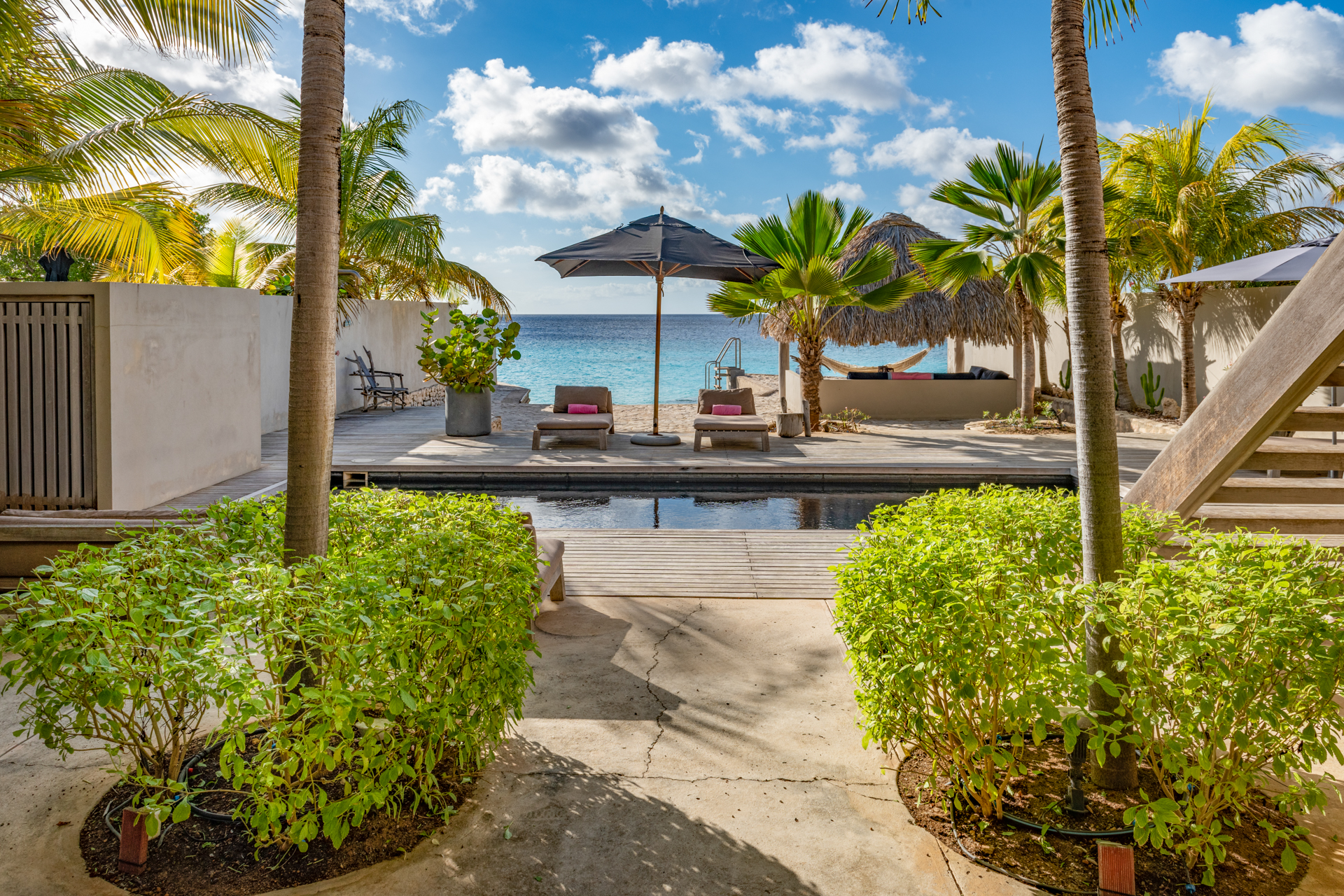 Spectacular Four Bedroom Bonaire Oceanfront Villa