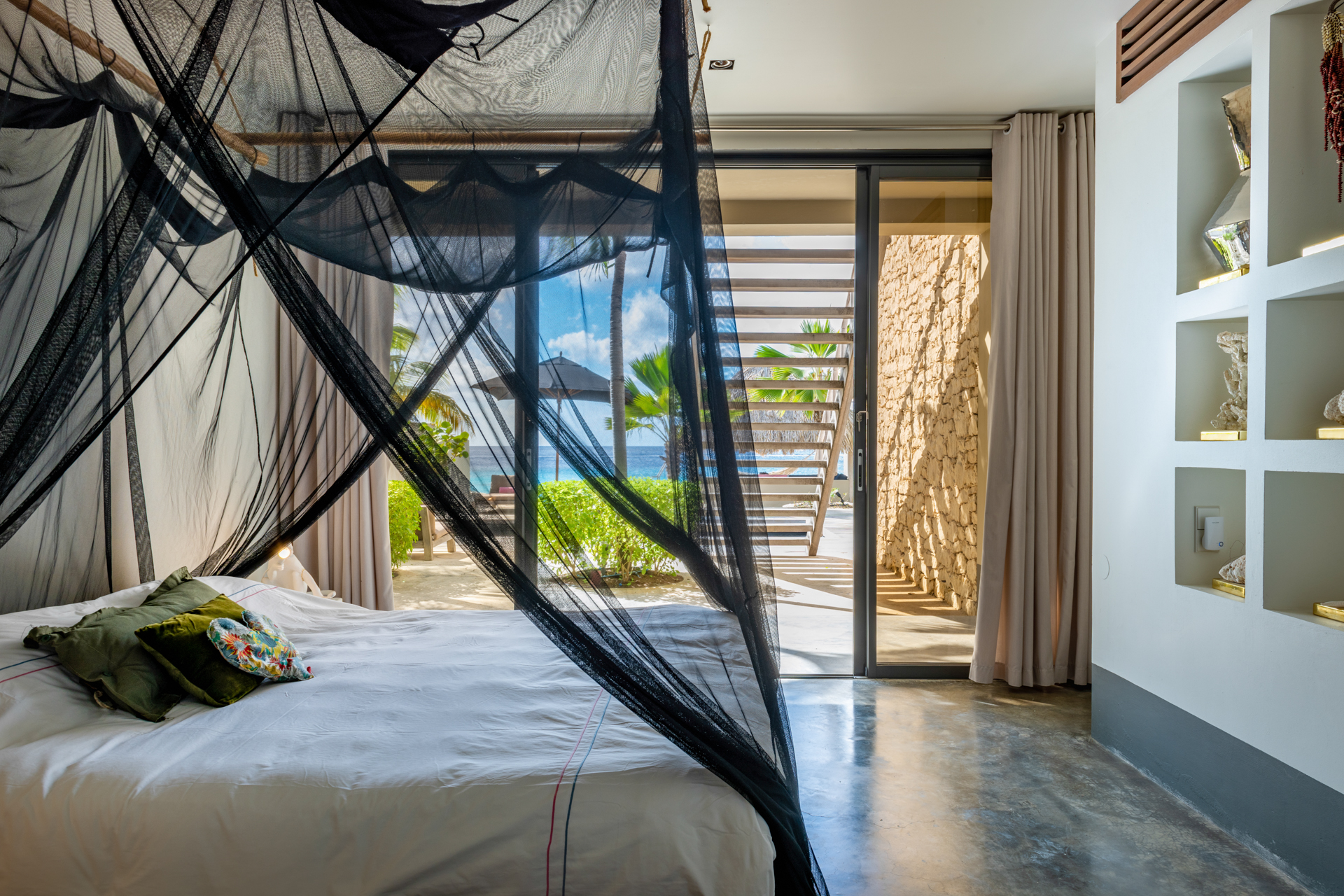 Spectacular Four Bedroom Bonaire Oceanfront Villa