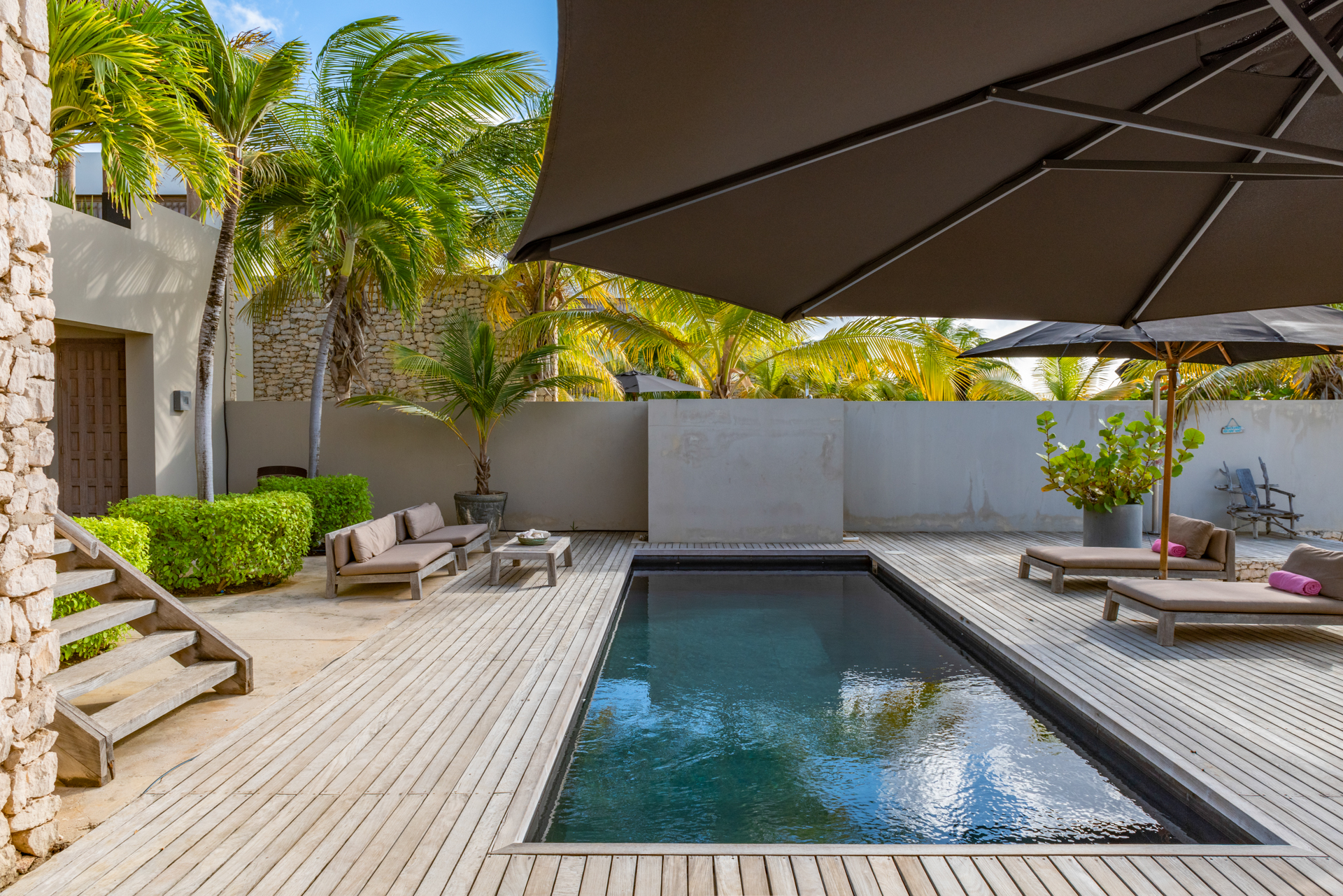Spectacular Four Bedroom Bonaire Oceanfront Villa