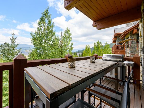 Chic Ski in Ski out Lodge in Beaver Creek with Great Views