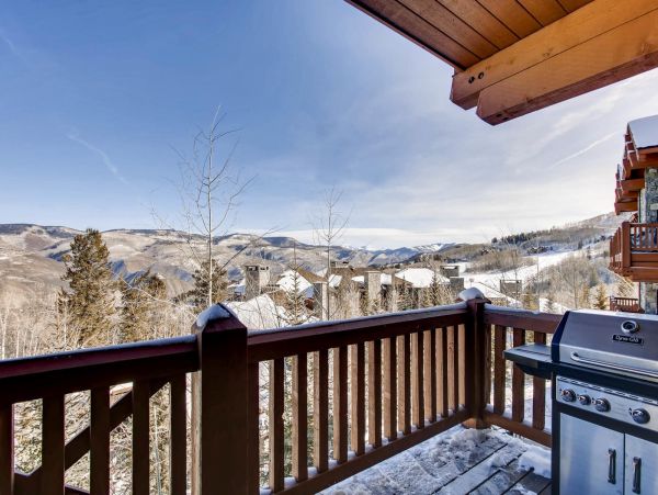 Chic Ski in Ski out Lodge in Beaver Creek with Great Views