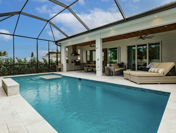 Executive Class Home in Naples Sleeps 10 1.2 Miles to Beach