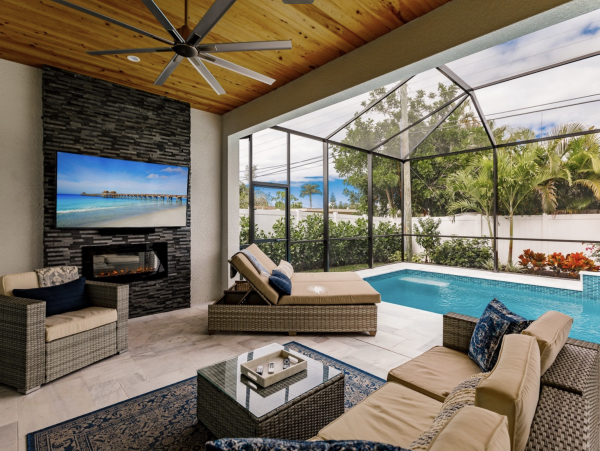 Executive Class Home in Naples Sleeps 10 1.2 Miles to Beach